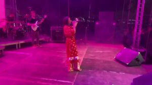 A Dracma e seu Dono   Damares   Ao Vivo em Ilha Bela