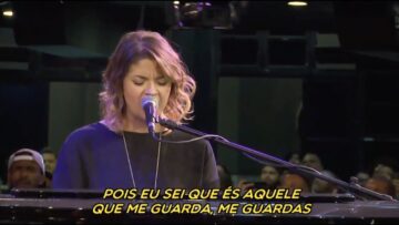 Em Teus Braços ao vivo na Lagoinha – Laura Souguellis