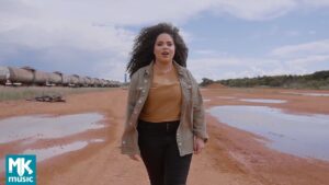 Rebeca Carvalho – Abraão (Clipe Oficial MK Music)