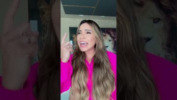 Y la zarza por el fuego no se consumió, y