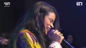 Damares cantando “Consolador” ao vivo em Maringá – PR