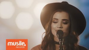Isadora Pompeo – Preciso Entender (Ao Vivo)