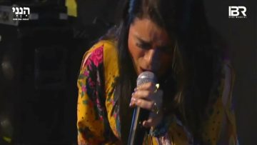 Damares cantando “Eu quero ver o seu milagre” em Maringá