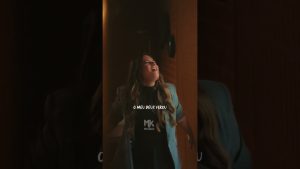 Deus irá virar essa página de dor. Assista “Minha Vida Daria Um Livro” da Renata Dioliver #mkmusic