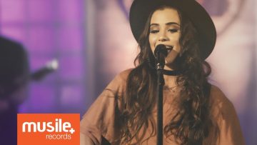 Isadora Pompeo – Deus Perfeito (Ao Vivo)