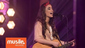 Isadora Pompeo – O Nome de Jesus (Ao Vivo)