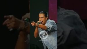 Missionária Camila Barros O Tempo de Deus é Perfeito! Pregação Evangélica #camilabarros #deus