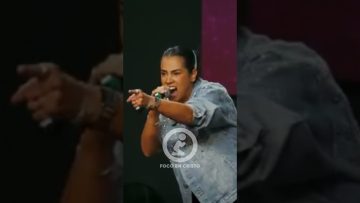 Missionária Camila Barros O Tempo de Deus é Perfeito! Pregação