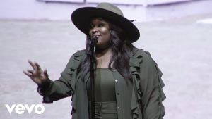 Tasha Cobbs Leonard – The Church I Grew Up In (Performance Video)