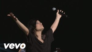 Aline Barros – Digno é o Senhor (Worthy Is The Lamb) (Vídeo Ao Vivo)
