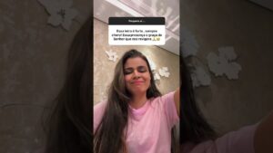 Damares responde perguntas no Stories do Instagram #Shorts 84807f531edf434b9c01cc197938faf7