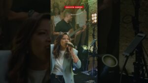 Assista agora o lançamento da cantora Jozyanne “É Quase Meia-Noite (Meu Coração Queima)”#compartilhe