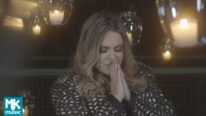 Sarah Farias – O Céu Está me Sustentando (Clipe Oficial MK Music)