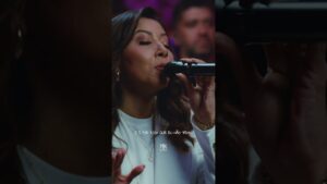 O mal não prevalece ao som da voz de Deus! Assista o clipe “A Voz” da cantora Jozyanne