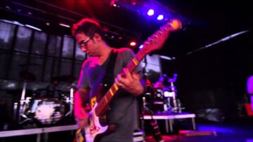 Pingo D’agua – So no Olho (OFICIAL)