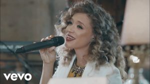Arianne – Teu Trabalho é Descansar em Mim (Não Tenhas Sobre Ti) (Ao Vivo) ft. Marcela Tais