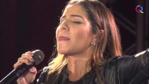 Gabriela Rocha – Lindo és –  Agnus Dei   AO VIVO 2017